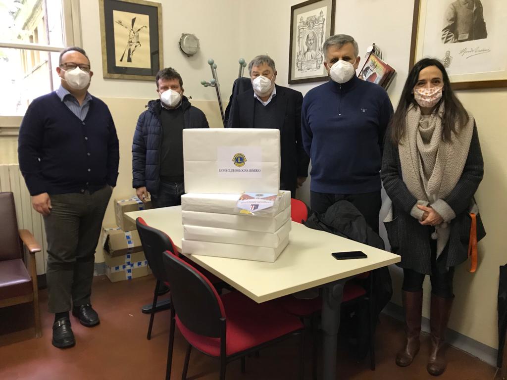 Donazione 5 computer dal Lions Club Irnerio